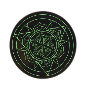 GREEN