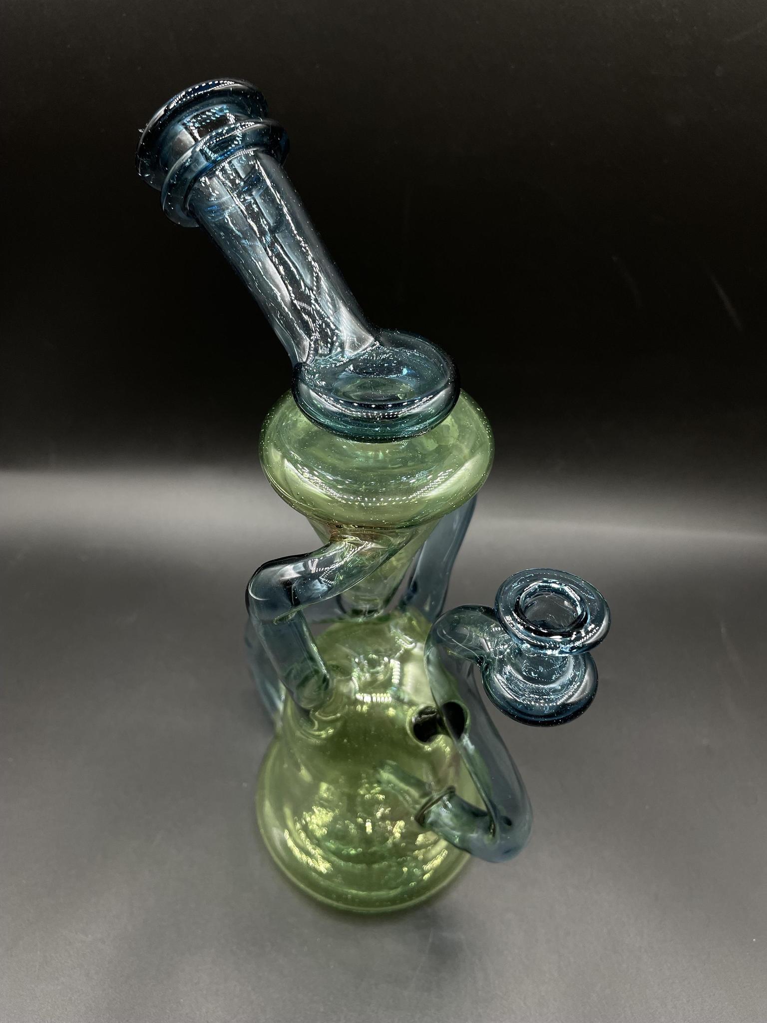 MANCHILD GLASSWORKS: HYDRA CFL DUAL UPTAKE RECYCLER - Image 4