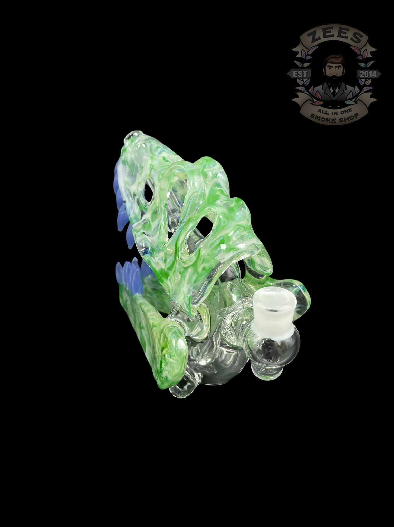 SLURM SNOB GLASS: GREEN W/ MILKY BLUE TEETH DINO SKULL RIG - Image 4