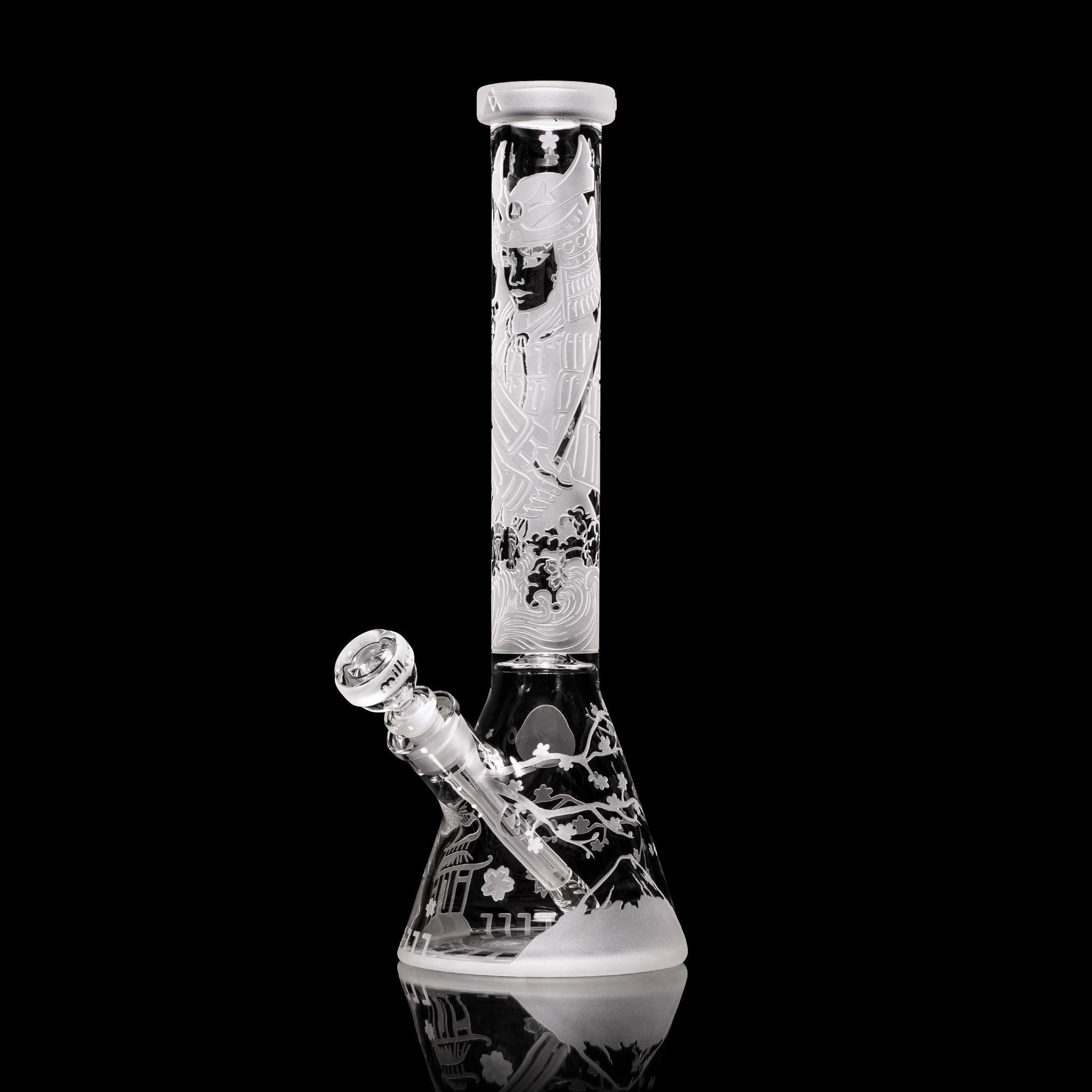 254 Space Woman Ice Bar Milky Way ソフビ MILKY WAY GLASS: FEMME SAMURAI BEAKER (MK-1031) | Zee Vapor