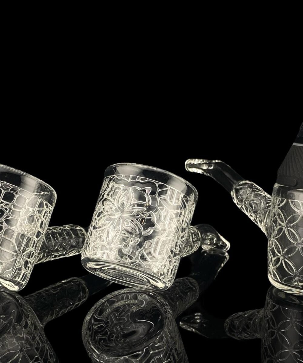 AVANT-GARDE ART GLASS: ENGRAVED LAYBACK PUFFCO PROXY ATTACHMENT
