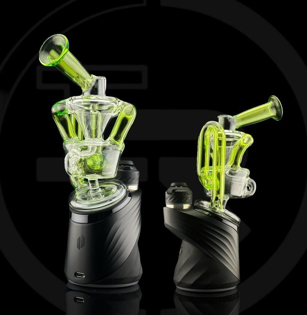 IRIDESCENT GLASS: DUALY 2.0 PUFFCO PEAK ATTACHMENT - LIME GREEN WITH OPAL
