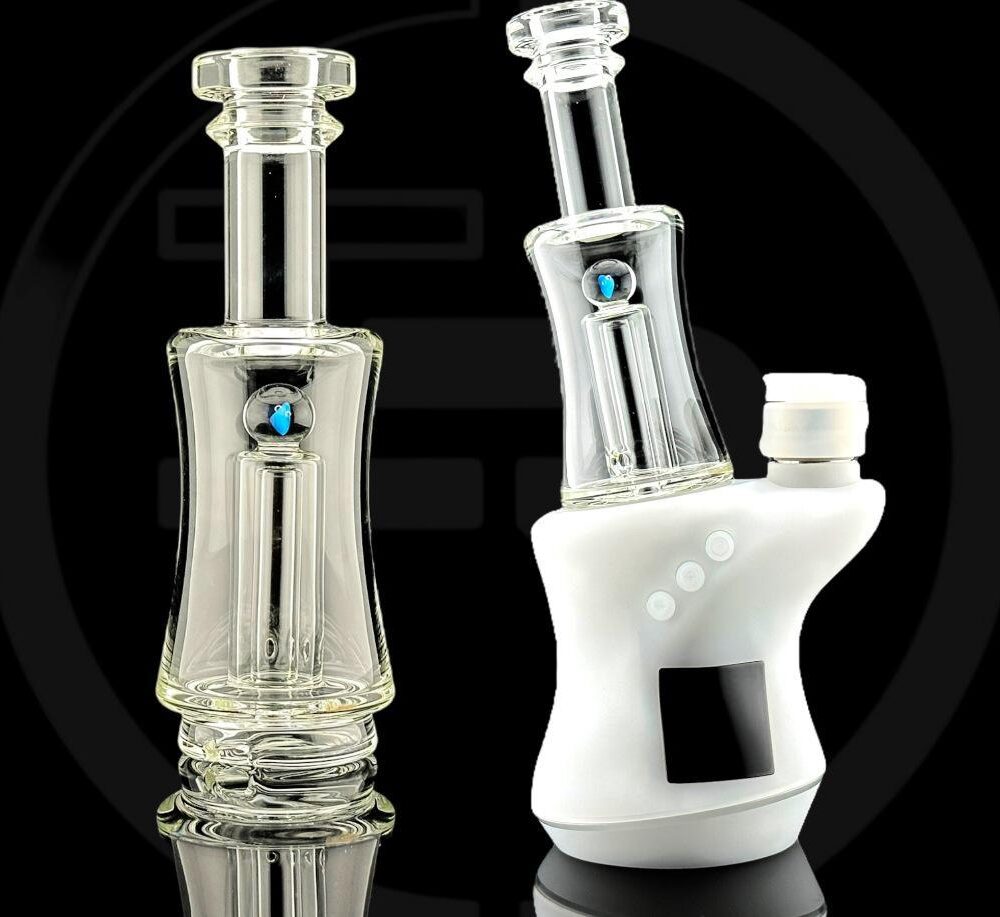 IRIDESCENT GLASS: MINI CHUGGER 2.0 FOCUS V CARTA ATTACHMENT - CLEAR W/OPAL