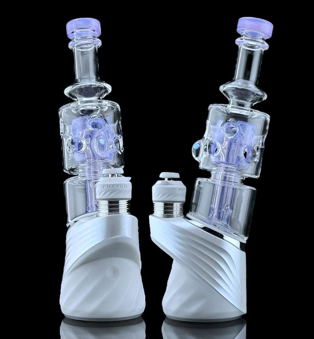 IRIDESCENT GLASS: SUPERIOR FAB PUFFCO PEAK ATTACHMENT - GREEN AND BLACK MIX WITH OPAL