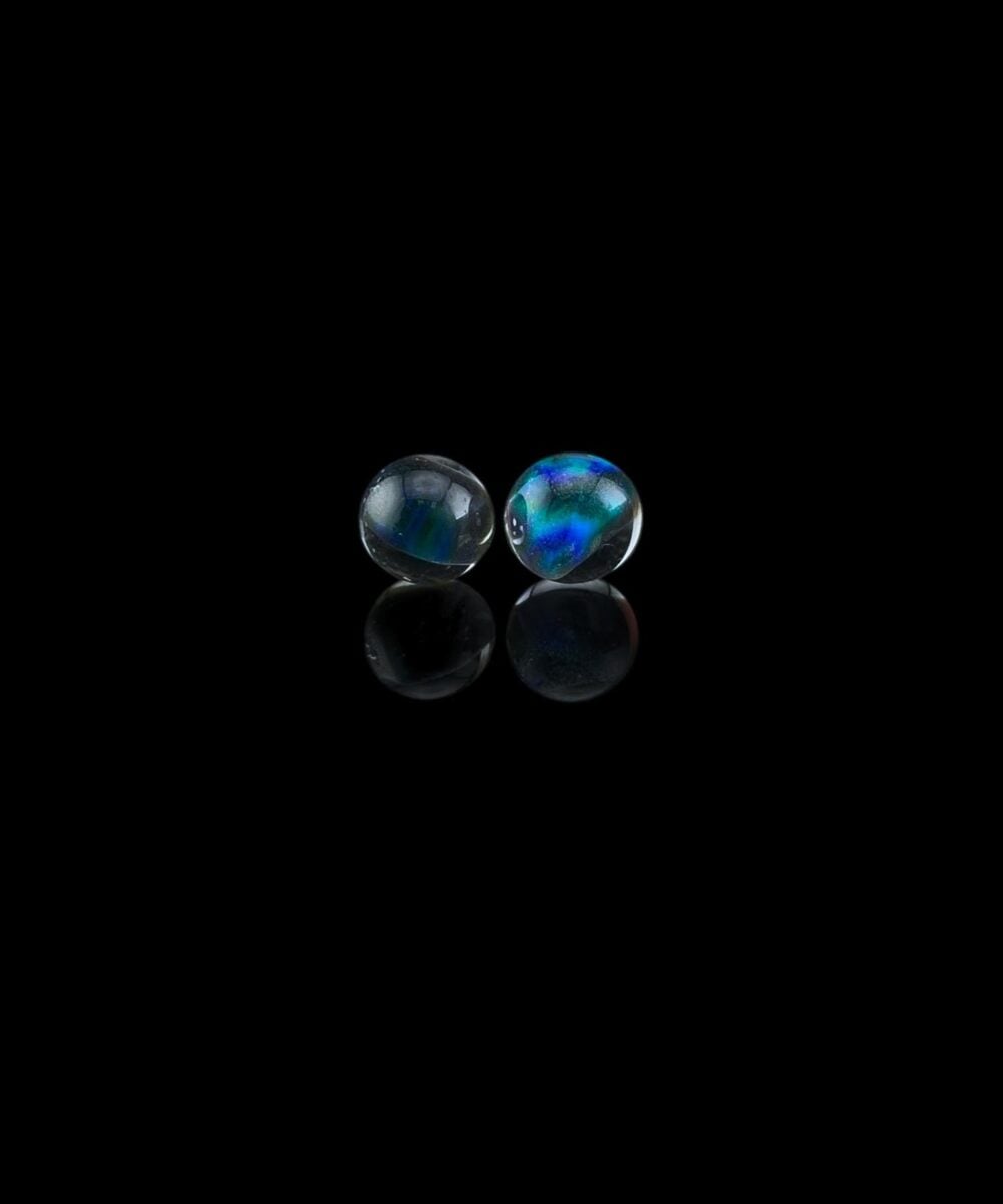IRIDESCENT GLASS: 6MM BLUE OPAL PEARLS (1PC)