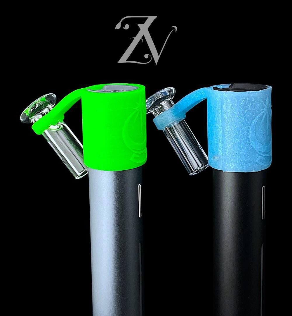 Alternative view of ONE TRICK PONY: 9MM SIPPER PIVOT TETHER