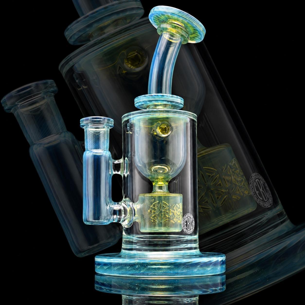 FATBOY GLASS: COLORED HOURGLASS TAURUS FULL SIZE SHOOTING STAR